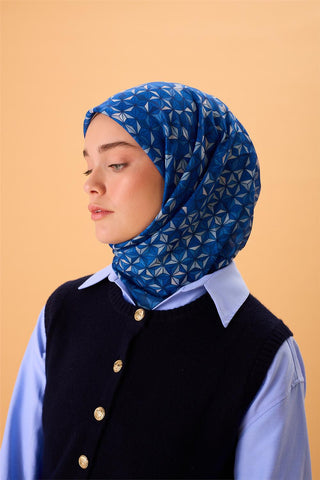 İnce Pamuk Soft Eşarp Saks-Gök Mavi-Buz Mavi-Lacivert Desenli Nefes Alan Kaymaz
                Dokulu 90X90
