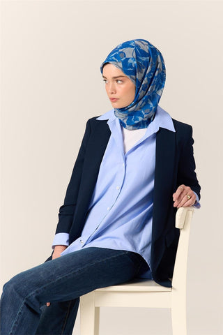 İnce Pamuk Soft Eşarp Saks-Gri Desenli Nefes Alan Tok Duruşlu 90X90 - Soft Eşarp - | Silk Home