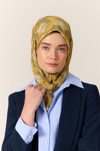 İnce Pamuk Soft Eşarp Hardal-Olive Yaprak Desenli Nefes Alan Tok Duruşlu 90X90 - Soft Eşarp - | Silk Home