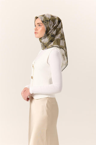 İnce Pamuk Soft Eşarp Kına Yeşili-Koyu Yeşil Desenli Kaymaz Dokulu Tok Duruşlu
                90X90