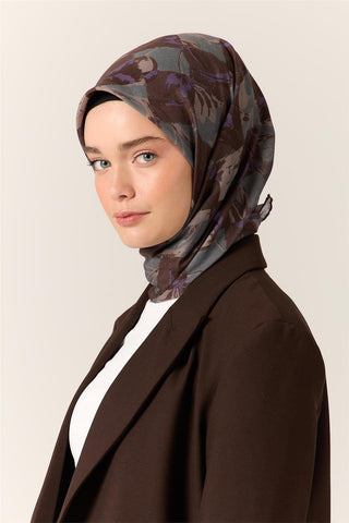 İnce Pamuk Soft Eşarp Acı Kahve-Eflatun Desenli Kaymaz Dokulu Tok Duruşlu 90X90 - Soft Eşarp - | Silk Home