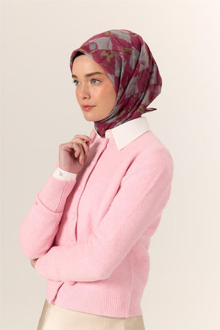 İnce Pamuk Soft Eşarp Pastel Pembe-Gri Desenli Kaymaz Dokulu Tok Duruşlu 90X90 - Soft Eşarp - | Silk Home