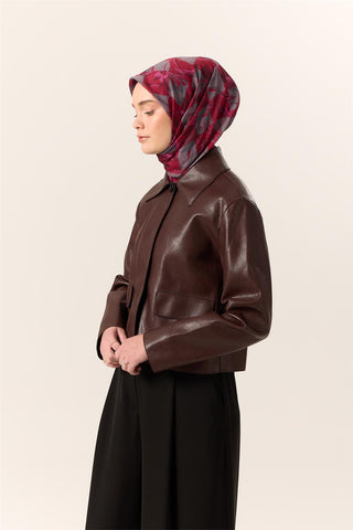 İnce Pamuk Soft Eşarp Çilek Kırmızısı-Gri Desenli Kaymaz Dokulu Tok Duruşlu
                90X90