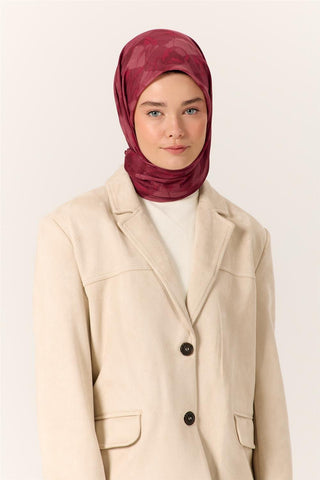 İnce Pamuk Soft Eşarp Vişne-Fuşya Desenli Kaymaz Dokulu Tok Duruşlu 90X90 - Soft Eşarp - | Silk Home