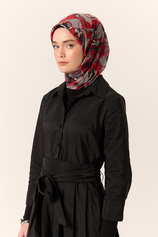 İnce Pamuk Soft Eşarp Kırmızı-Gri Desenli Kaymaz Dokulu Tok Duruşlu 90X90 - Soft Eşarp - | Silk Home