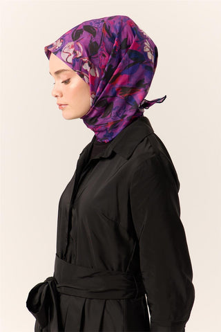 İnce Pamuk Soft Eşarp Mor-Fuşya Desenli Kaymaz Dokulu Tok Duruşlu 90X90 - Soft Eşarp - | Silk Home