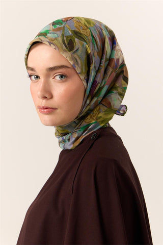 İnce Pamuk Soft Eşarp Fıstık Yeşili-Leylak Desenli Kaymaz Dokulu Tok Duruşlu 90X90 - Soft Eşarp - | Silk Home