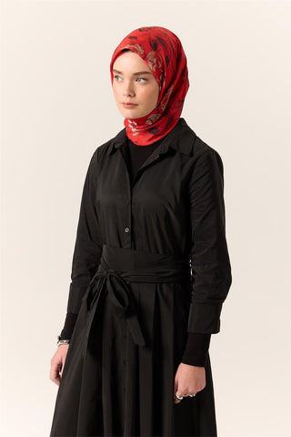 İnce Pamuk Soft Eşarp Kırmızı-Siyah Desenli Kaymaz Dokulu Tok Duruşlu 90X90