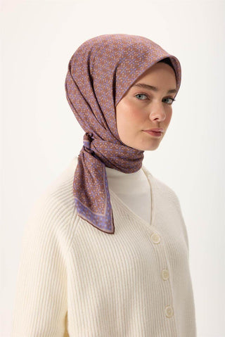 İnce Pamuk Soft Eşarp Violet-Kahverengi Vizon Desenli Kaymaz Dokulu Nefes Alan 90X90 - Soft Eşarp - | Silk Home