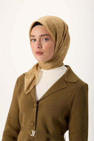 İnce Pamuk Soft Eşarp Saman-Hardal Bej Desenli Kaymaz Dokulu Nefes Alan 90X90 | Silk Home