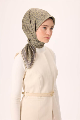 İnce Pamuk Soft Eşarp Haki-Antrasit Vizon Desenli Kaymaz Dokulu Nefes Alan 90X90 - Soft Eşarp - | Silk Home