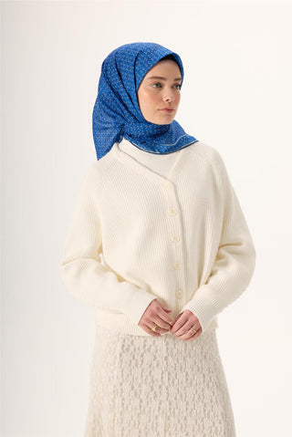 İnce Pamuk Soft Eşarp Mavi-Lacivert Desenli Tok Duruşlu Kaymaz 90X90