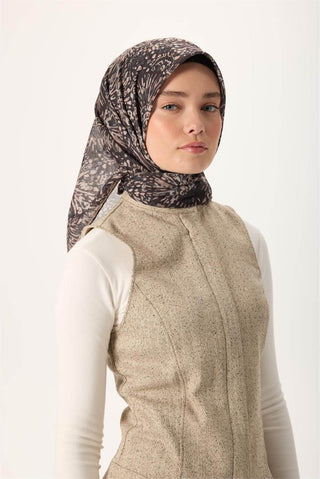 İnce Pamuk Soft Eşarp Siyah-Vizon Desenli Tok Duruşlu Kaymaz 90X90 | Silk Home