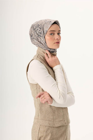 İnce Pamuk Soft Eşarp Açık Vizon-Antrasit Desenli Tok Duruşlu Kaymaz 90X90