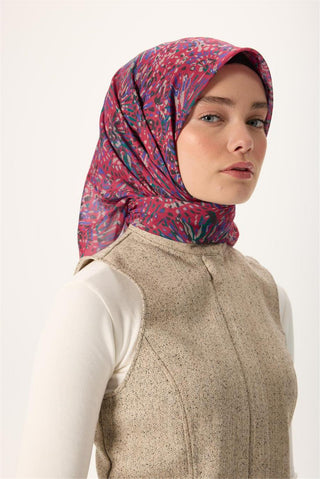 İnce Pamuk Soft Eşarp Fuşya-Patina Yeşili Desenli Kaymaz Dokulu Tok Duruşlu 90X90 - Soft Eşarp - | Silk Home
