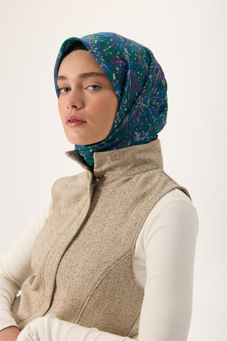 İnce Pamuk Soft Eşarp Petrol Yeşili-Pembe Desenli Kaymaz Dokulu Tok Duruşlu 90X90 - Soft Eşarp - | Silk Home
