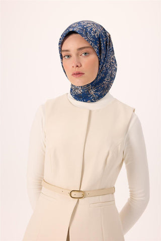 İnce Pamuk Soft Eşarp Lacivert-Vizon Desenli Kaymaz Dokulu Tok Duruşlu 90X90 - Soft Eşarp - | Silk Home