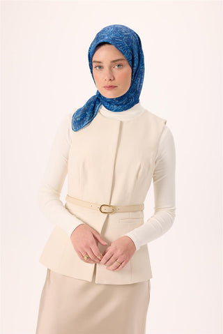 İnce Pamuk Soft Eşarp Lacivert-Bebe Mavi Desenli Kaymaz Dokulu Tok Duruşlu
                90X90