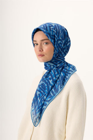 İnce Pamuk Soft Eşarp Parlament Mavi Desenli Yumuşak Dokulu 90X90