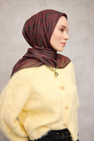 Pamuk Polyester Soft Eşarp Koyu Antrasit Geometrik Desenli Kaymaz Dokulu Tok
                Duruşlu 90X90