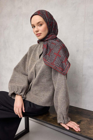Pamuk Polyester Soft Eşarp Kömür Siyahı Geometrik Desenli Kaymaz Dokulu Tok
                Duruşlu 90X90