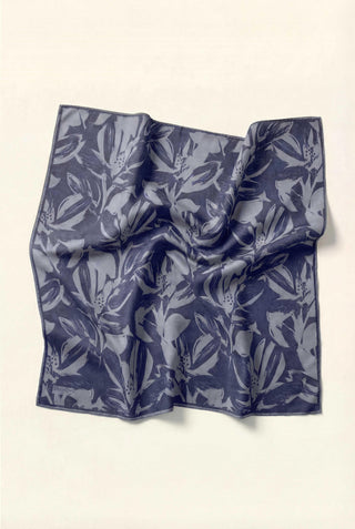 Pamuk Karışımlı Eşarp Mavi Lila Modern Flora Desen Soft Dokulu Kaymaz 90X90