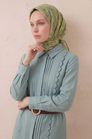 Cotton Blend Scarf, Silver Geometric Triangle Pattern, Soft Texture, Non-Slip, 90x90 cm.