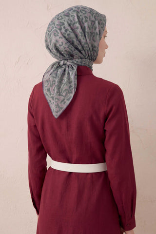 Cotton Blend Scarf, Silver Geometric Triangle Pattern, Soft Texture, Non-Slip, 90x90 cm.