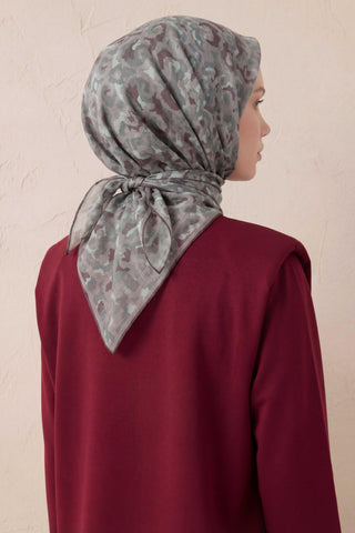Cotton Blend Scarf, Silver Geometric Triangle Pattern, Soft Texture, Non-Slip, 90x90 cm.