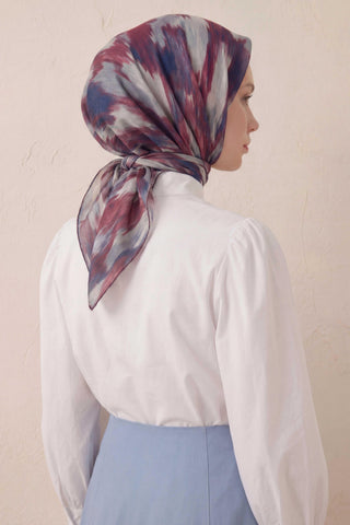 Cotton Blend Scarf, Silver Geometric Triangle Pattern, Soft Texture, Non-Slip, 90x90 cm.