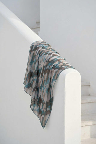 Cotton Blend Scarf, Silver Geometric Triangle Pattern, Soft Texture, Non-Slip, 90x90 cm.