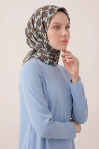 Pamuk Karışımlı Soft Eşarp Zikzak Akış Desen Haki 90x90 - Soft Eşarp - | Silk Home