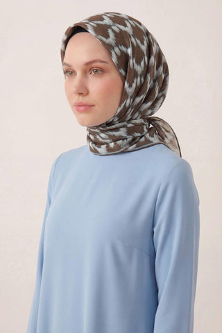 Pamuk Karışımlı Soft Eşarp Zikzak Akış Desen Haki 90x90 - Soft Eşarp - | Silk Home