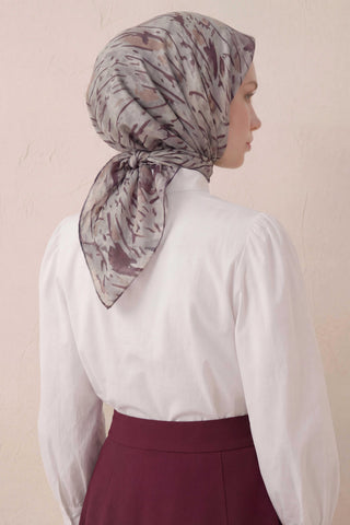 Cotton Blend Scarf, Silver Geometric Triangle Pattern, Soft Texture, Non-Slip, 90x90 cm.