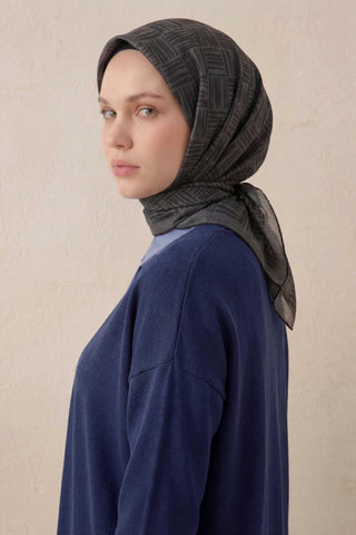 Pamuk Karışımlı Soft Eşarp Çizgi Desen Dumanlı Antrasit 90x90 - Soft Eşarp - | Silk Home