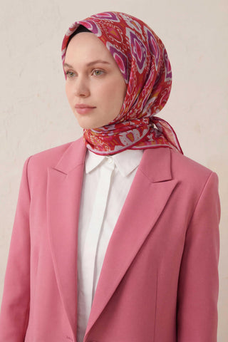 Cotton Blend Scarf, Silver Geometric Triangle Pattern, Soft Texture, Non-Slip, 90x90 cm.