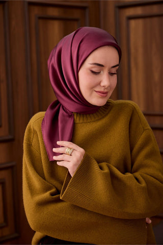 Sura İpek Eşarp Mürdüm Düz Dokulu Kaymaz Yüzeyli 90X90 - Sura İpek Eşarp - | Silk Home