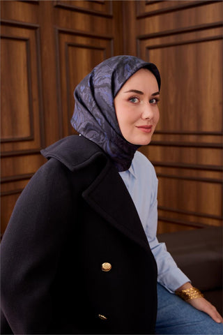 Twill İpek Eşarp Koyu Lacivert-Siyah Desenli Tok Duruşlu 90X90