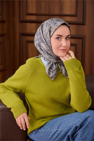 Twill İpek Eşarp Yeşil Gri-Füme Desenli Tok Duruşlu 90X90
