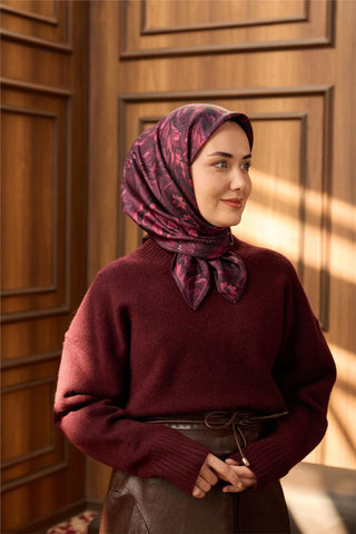 Twill İpek Eşarp Vişne-Siyah Desenli Tok Duruşlu 90X90