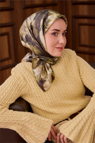 Twill İpek Eşarp Fıstık Yeşili-Koyu Yeşil Desenli Tok Duruşlu 90X90