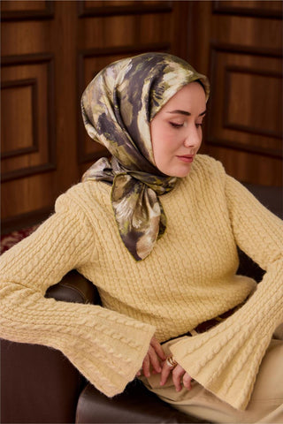 Twill İpek Eşarp Fıstık Yeşili-Koyu Yeşil Desenli Tok Duruşlu 90X90