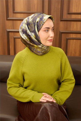 Twill İpek Eşarp Lila-Kına Yeşili Desenli Tok Duruşlu 90X90