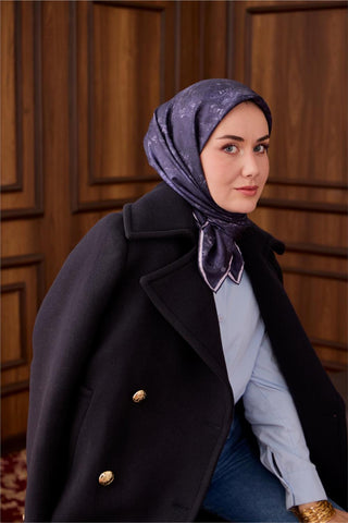 Twill İpek Eşarp Koyu Mor–Toz Pembe Desenli Tok Duruşlu 90X90