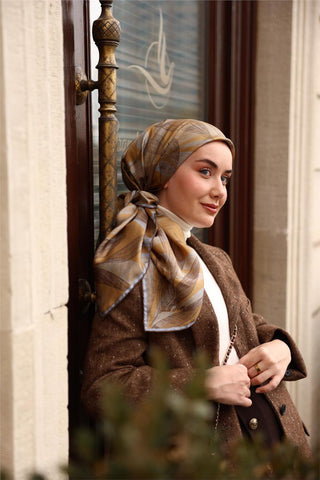 Twill İpek Eşarp İndigo-Sütlü Kahve Saman Geçişli Kaymaz Tok Duruşlu 90X90