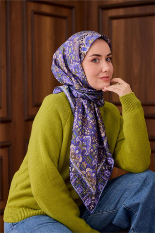 Twill İpek Eşarp Mor–Bebe Mavi Desenli Tok Duruşlu Kaymaz 90X90