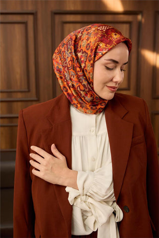 Twill İpek Eşarp Turuncu–Bordo Desenli Tok Duruşlu Kaymaz 90X90