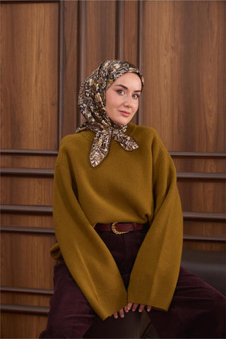 Twill İpek Eşarp Siyah–Haki Desenli Tok Duruşlu Kaymaz 90X90