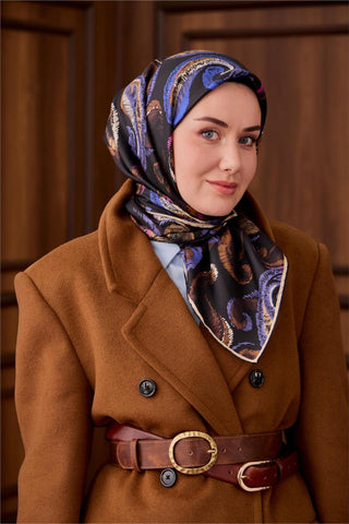 Twill İpek Eşarp Siyah–Lila Desenli Tok Duruşlu Kaymaz 90X90