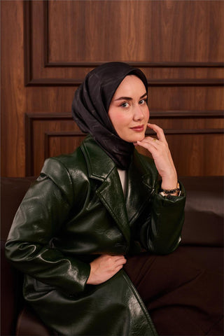Twill İpek Eşarp Koyu Yeşil–Yeşil–Yeşil Gri Desenli Tok Duruşlu 90X90